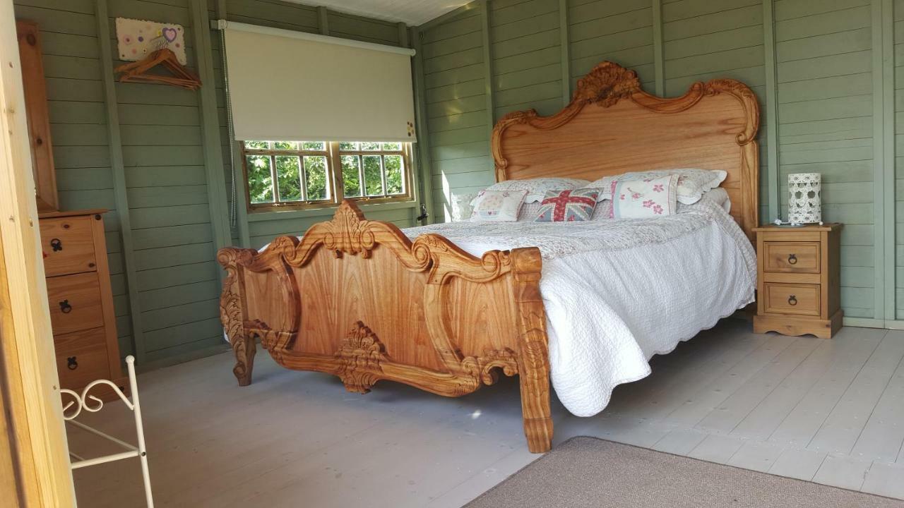 Marshland Alpacas Glamping *